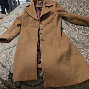 Tommy Hilfiger Tan Trench Coat Timeless Tailored Silhouette